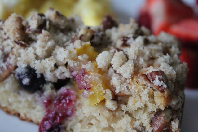 Strawberry Mango Crumb Cake - ideal for summer brunches. | Recipe | Cooking  recipes, Cupcake cakes, Foodie recipes