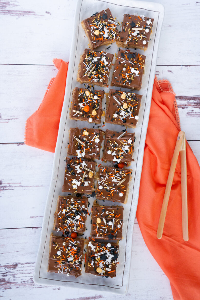 easy halloween dessert with Rice Krispies