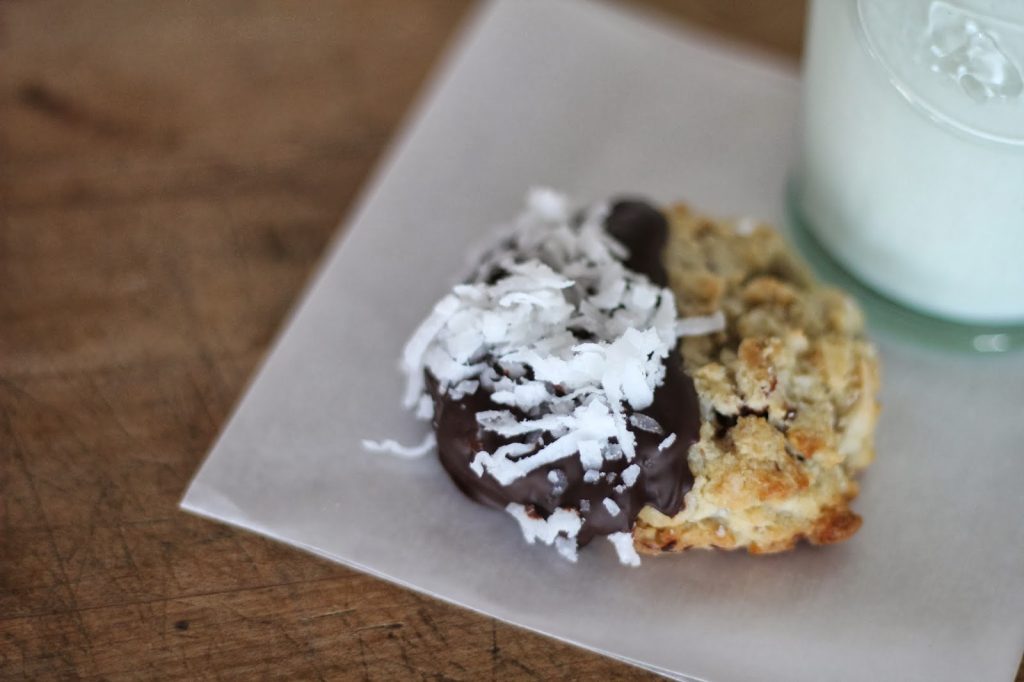 Joyous Almond Cookies