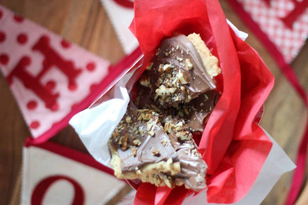 Christmas Shortbread Toffee Cookies