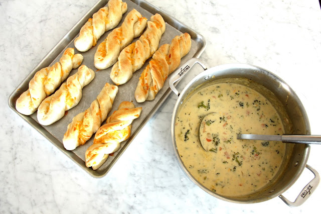 Cheese and Garlic Twisted Breadstick