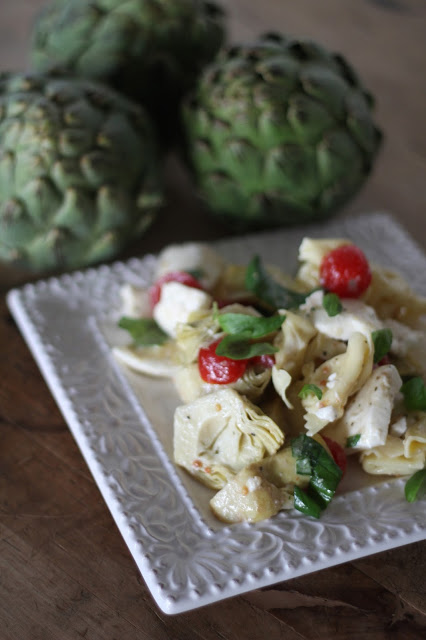 Caprese Pasta and Artichoke Salad