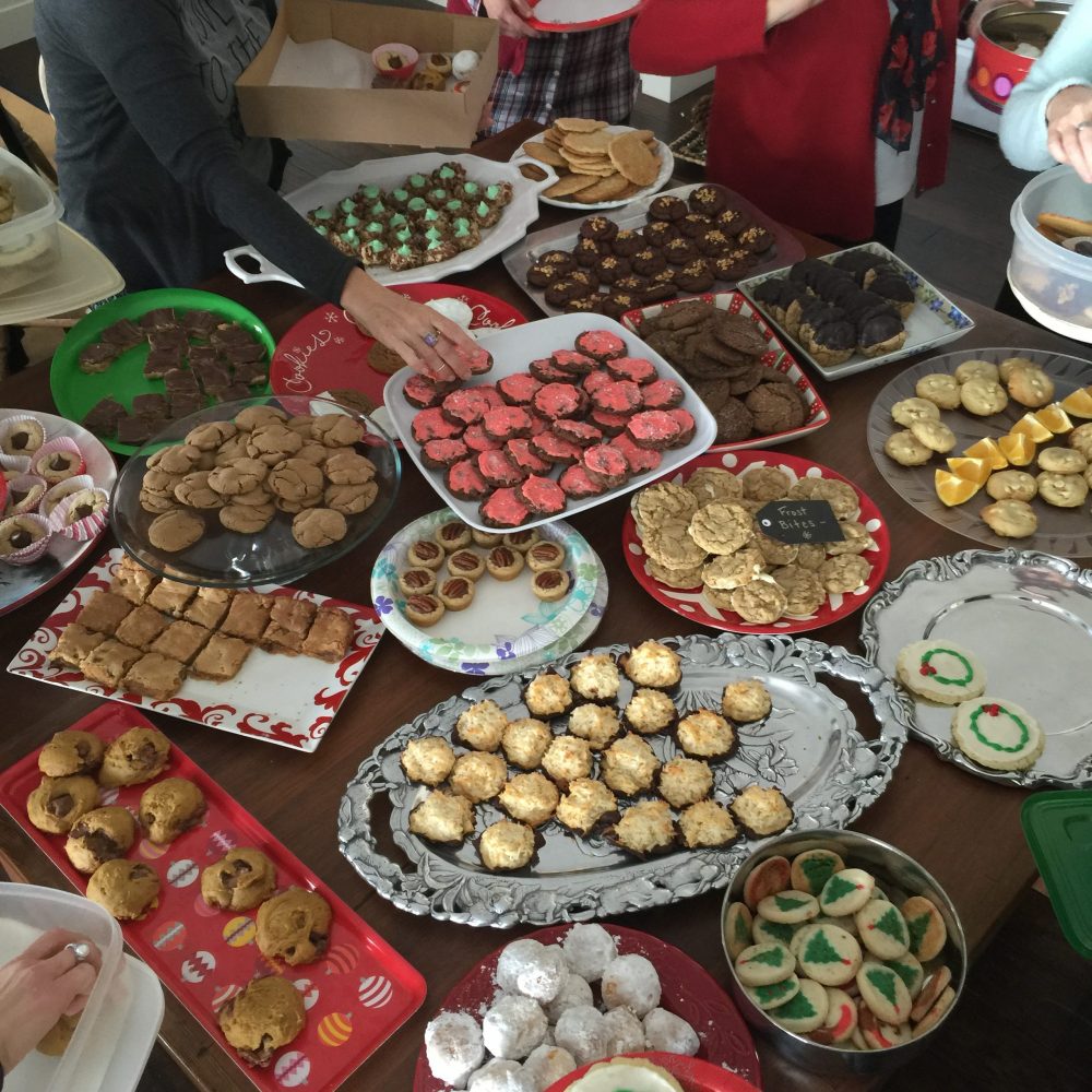 How to Host a Simple, No Stress Christmas Cookie Exchange! | A