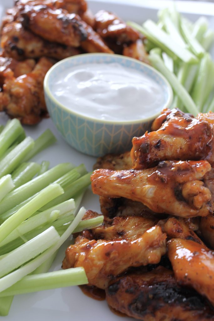 Baked Hot Wings with Creamy Gorgonzola Dipping Sauce