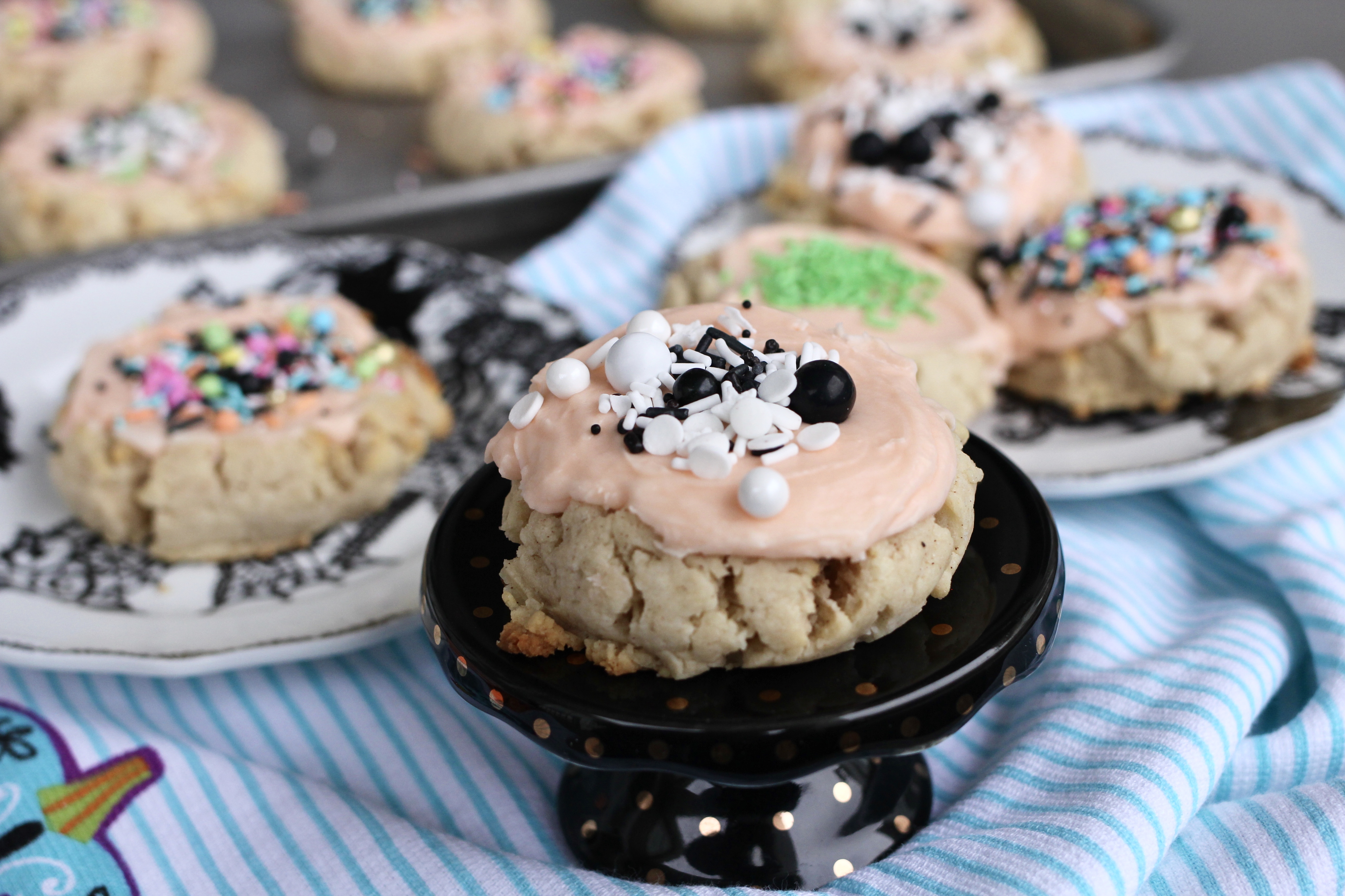 Halloween Swig Cookies - The Baker Upstairs