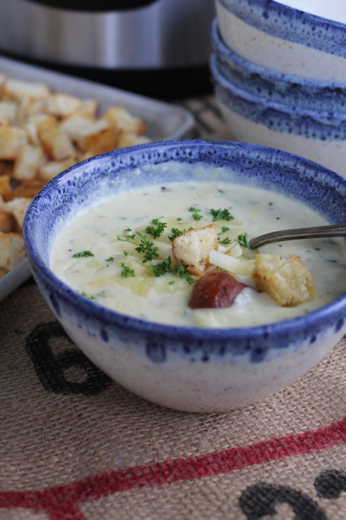 Instant Pot White Cheddar Potato Soup