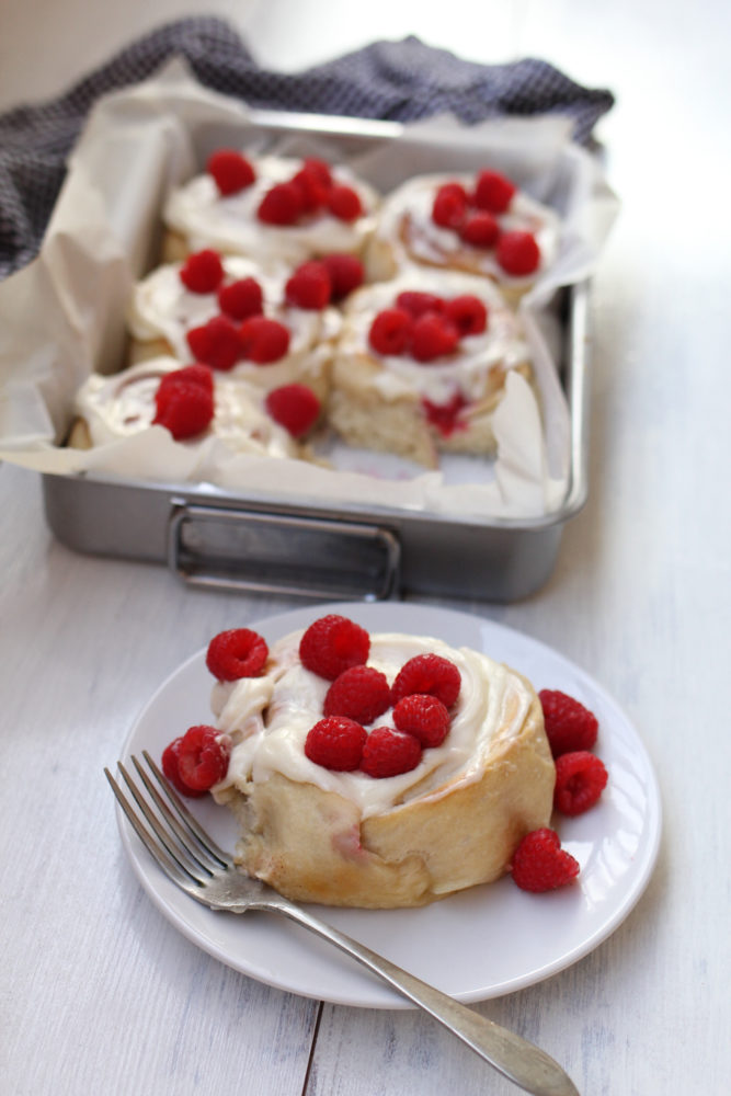 Fresh raspberry cinnamon rolls