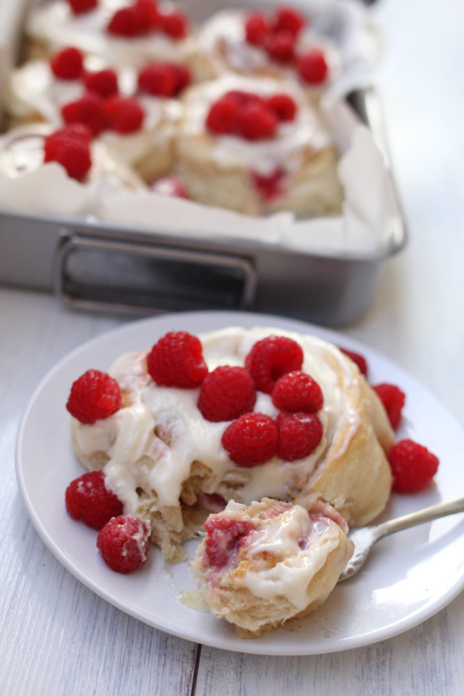 fresh raspberry breakfast rolls