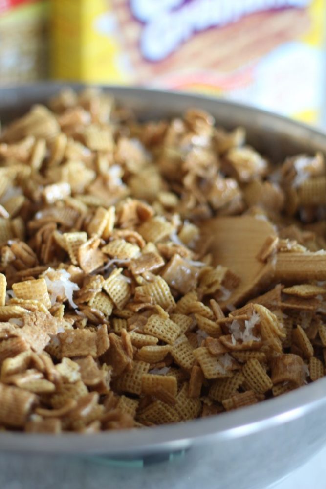 Chex Mix Treat with Coconut, Almonds and Golden Grahams