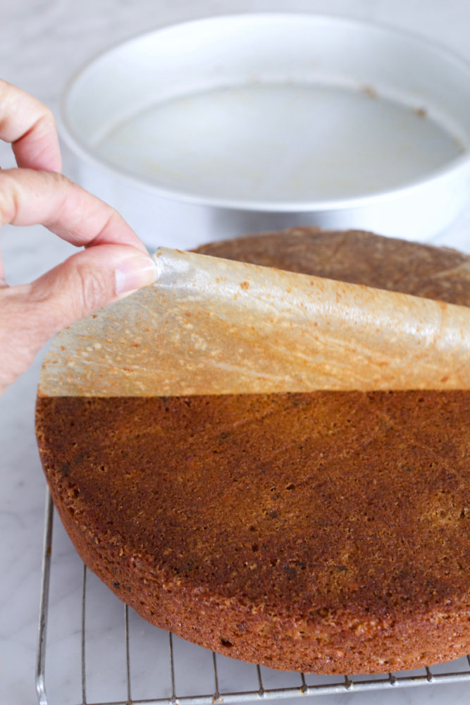 how to line a cake pan with parchment 