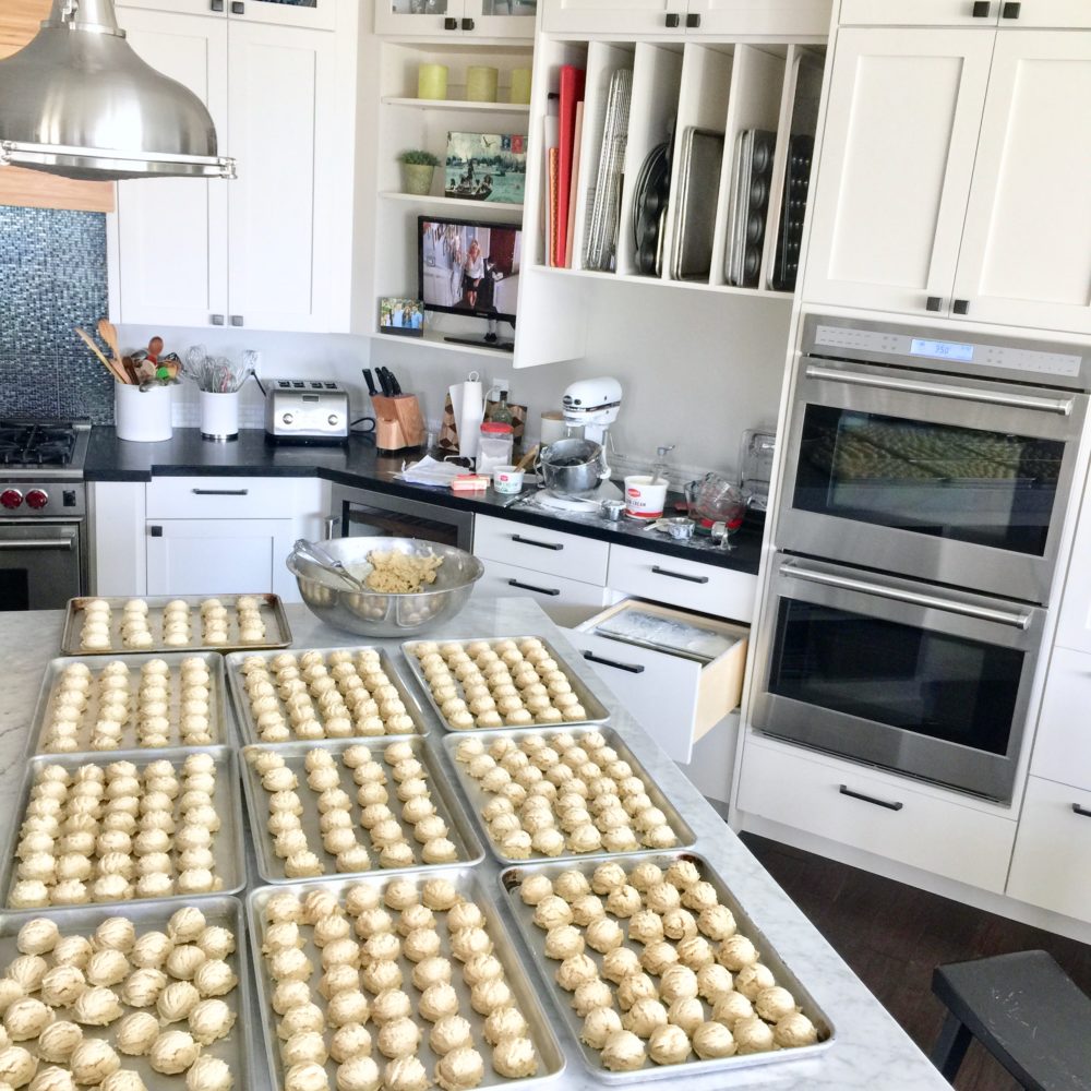 Freezing cookies for wedding 