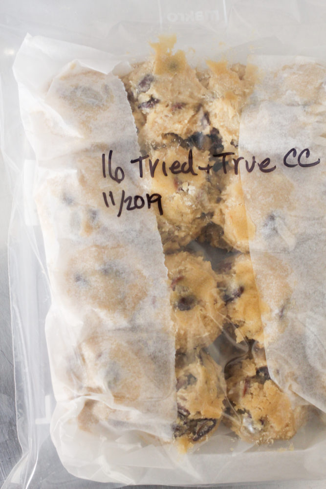 Ziplock bags to freeze cookies