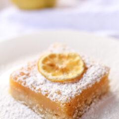Lemon Bars with powdered sugar