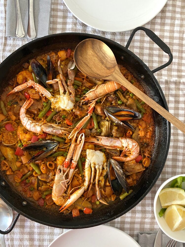 Seafood Paella: How to make the authentic dish, step by step.