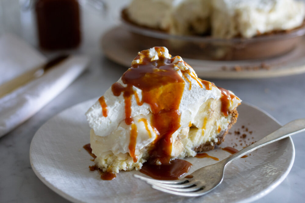 Dodo Banana Pie with Caramel Sauce