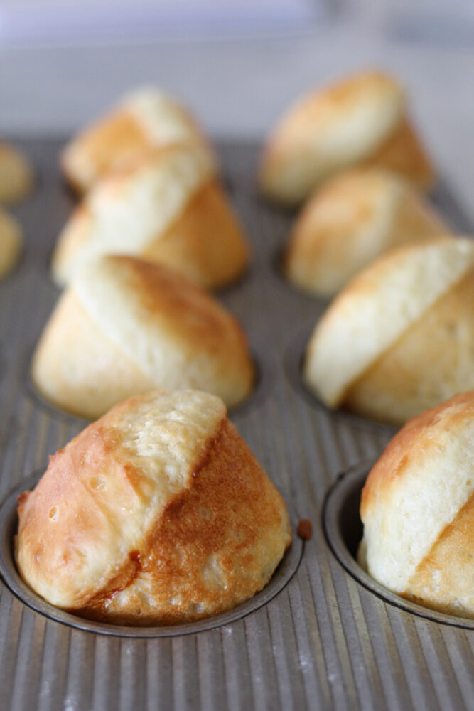 Rolls baked in muffin tin