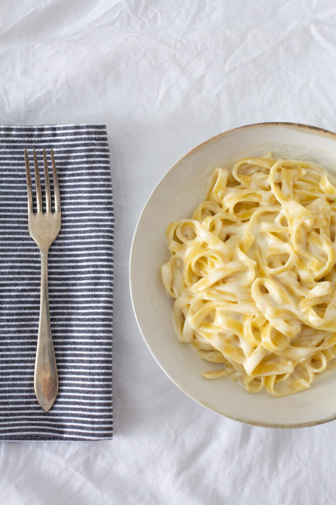 Best Easy Creamy Fettuccine Alfredo