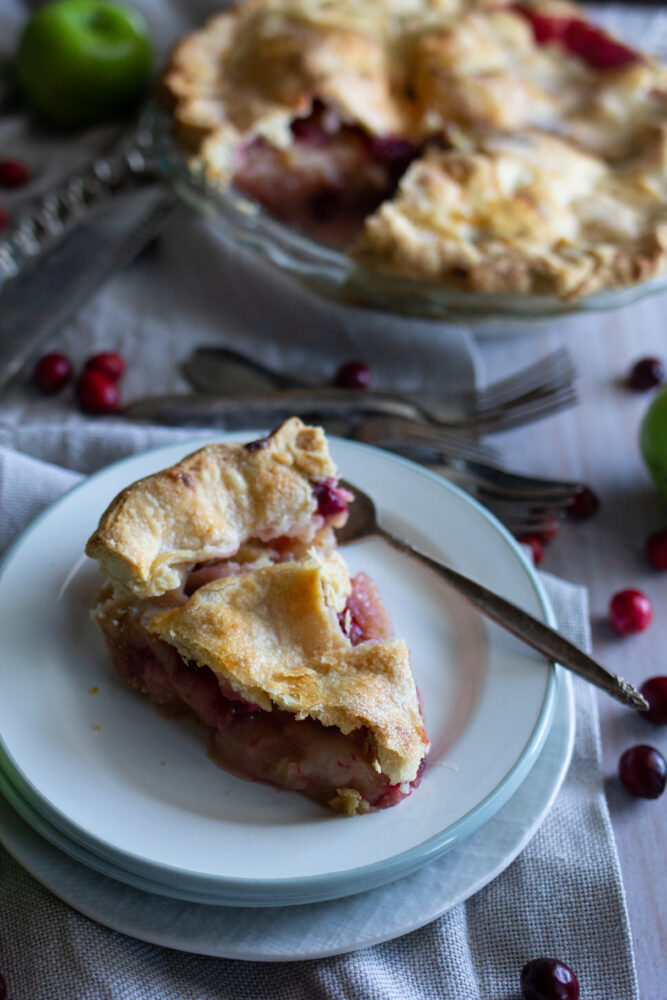 Fresh Apple Pie with Cranberries