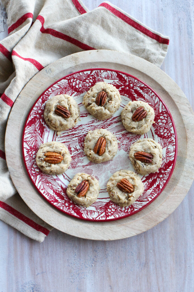 Christmas Pecan Shortbread Cookies | A Bountiful Kitchen