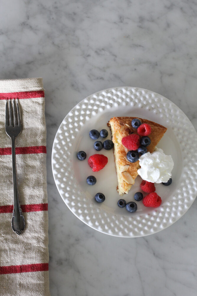 7 Ingredient Spanish Almond Cake