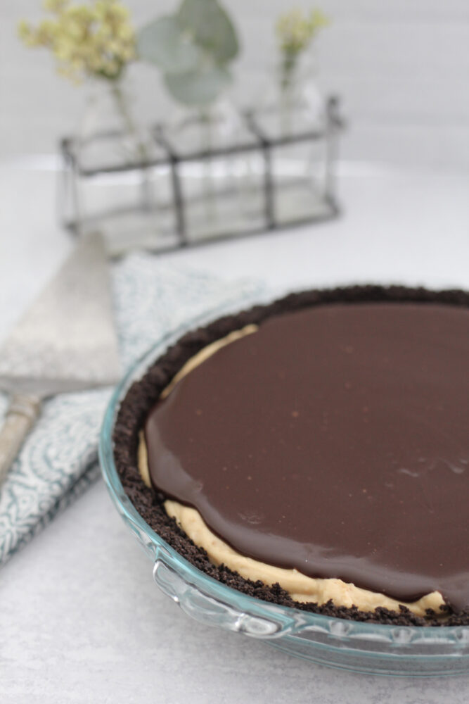 Peanut Butter Pie with Homemade Fudge Topping