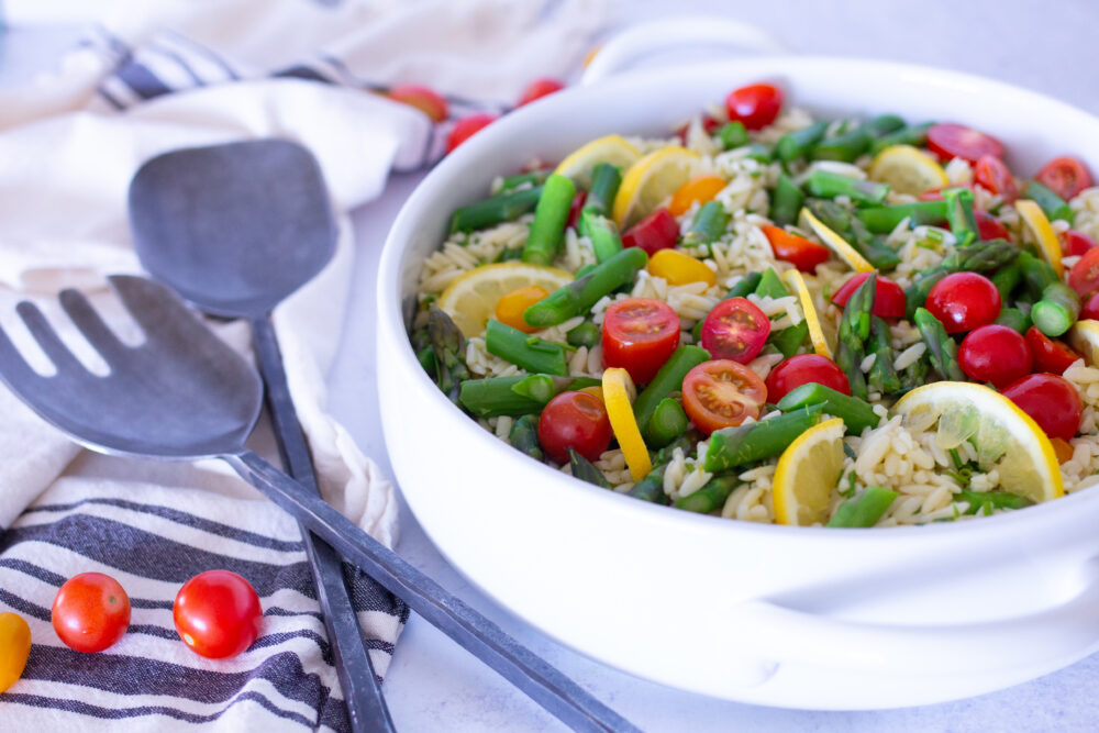 Asparagus and tomatoes in lemon dressing with orzo pasta