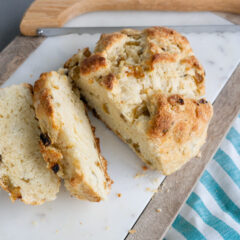 Irish-Soda-Bread-loaf-sliced