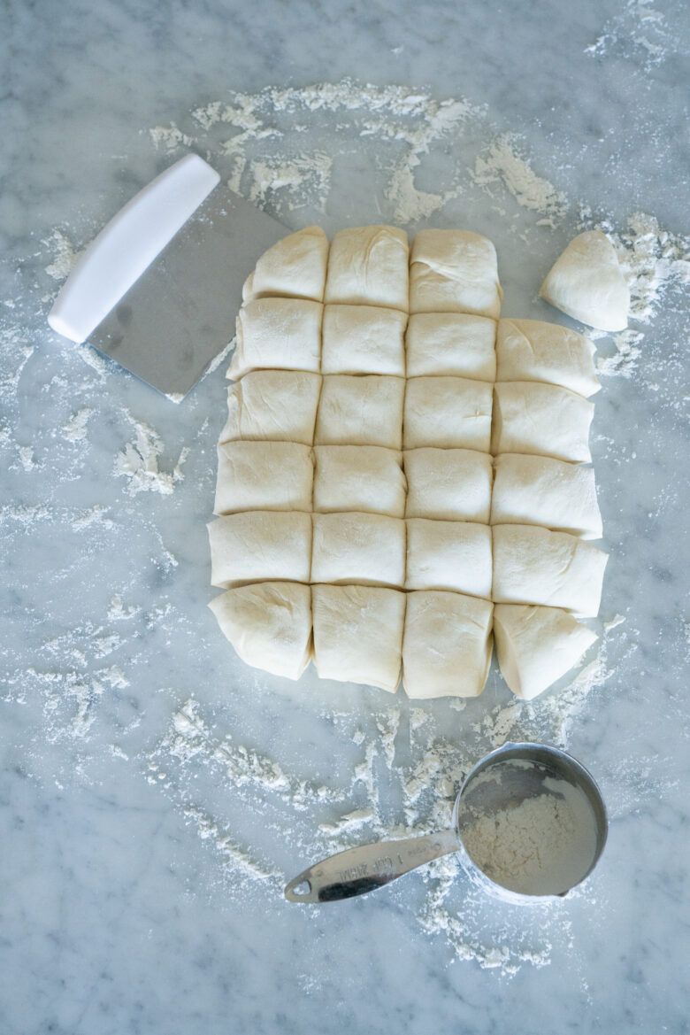 how to shape dinner rolls